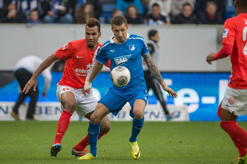 Fabian Johnson dynamisch im Zweikampf gegen Mainz