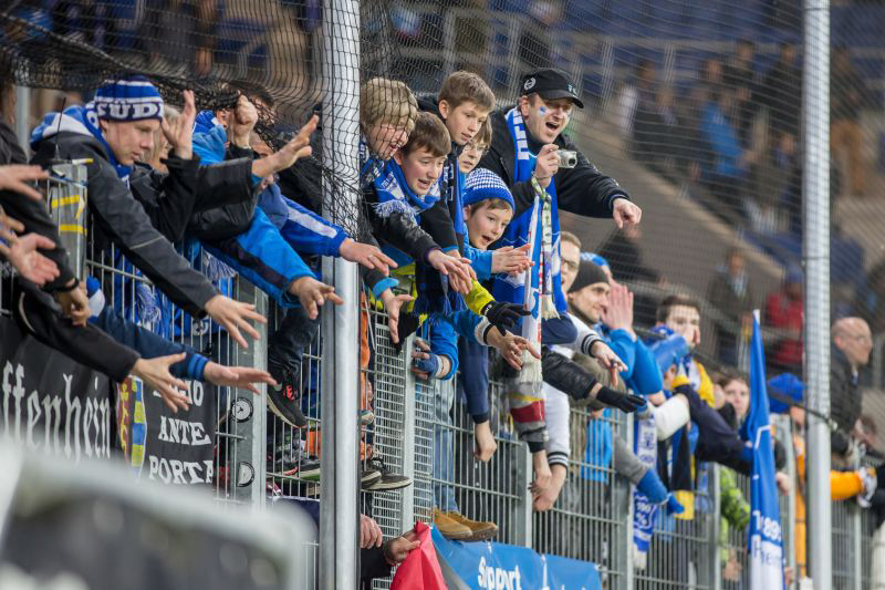 Stimmungsvolle 1899-Südkurve