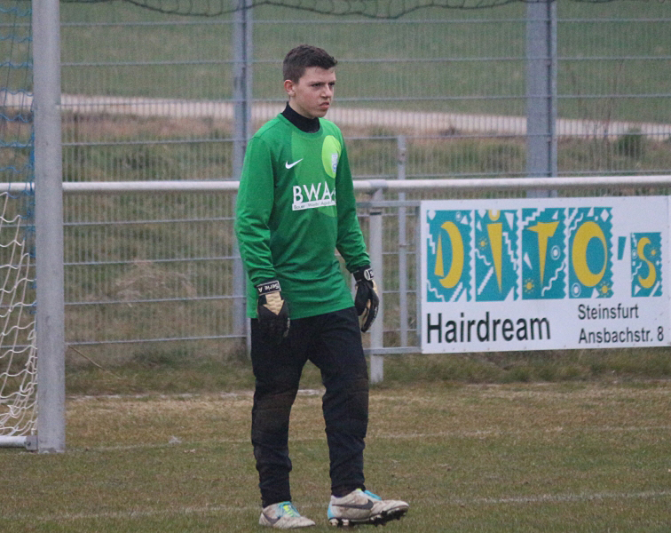 Enttäuschung bei SV-Torhüter Cosimo Specchio nach dem Rückstand