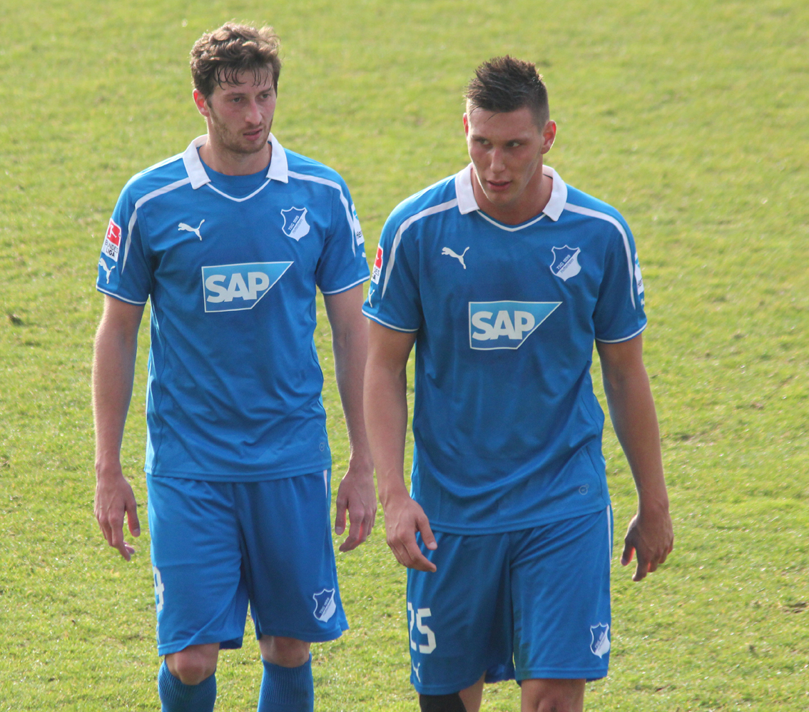 Hoffenheims Innenverteidigungspaar David Abrahm (li.) und Niklas Süle ist aufgrund einer Adduktorenverletzung des Argentiniers gesprengt