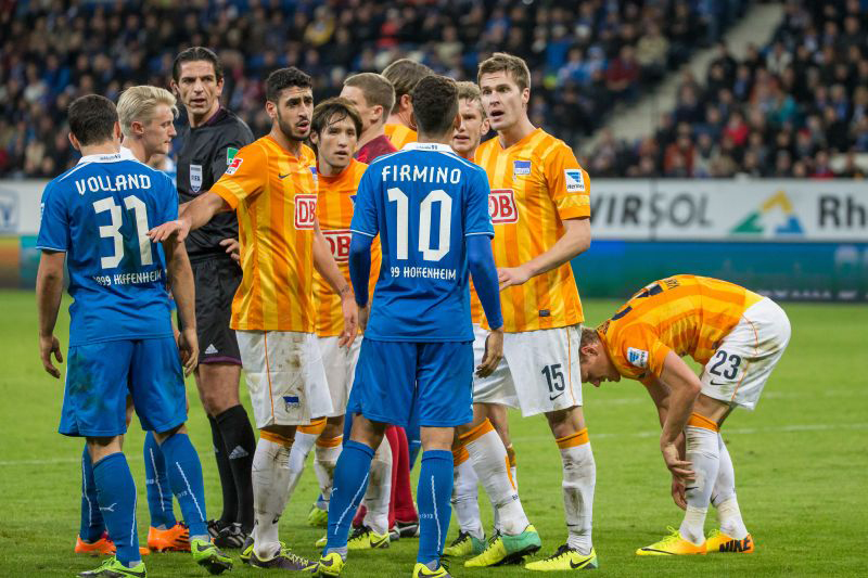 Reichlich Diskussionen gab es im Hinspiel, da 1899 mit 2:3 verlor