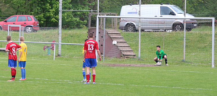 Der 1:2 Anschlusstreffer für Lobbach ...