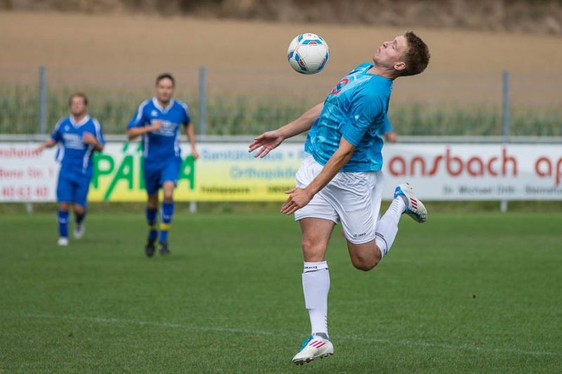 Jonas Scheurer mit kurioser Ballannahme