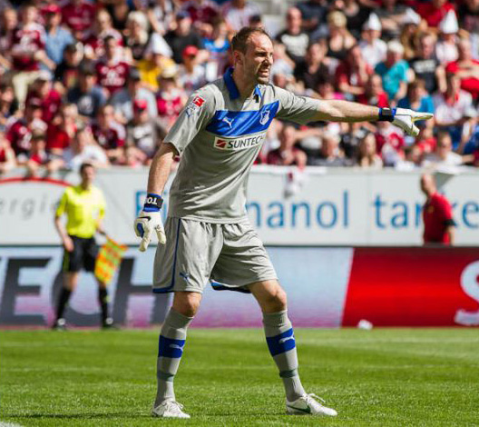 Tom Starke