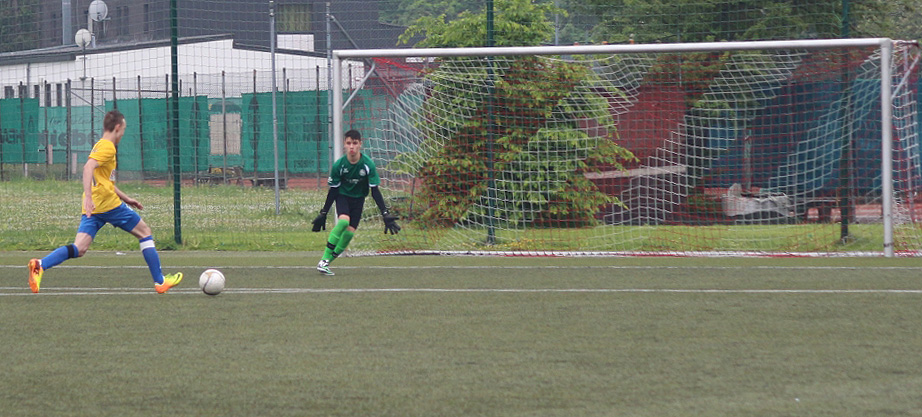 Moritz Klein scheitert vor dem SG-Tor
