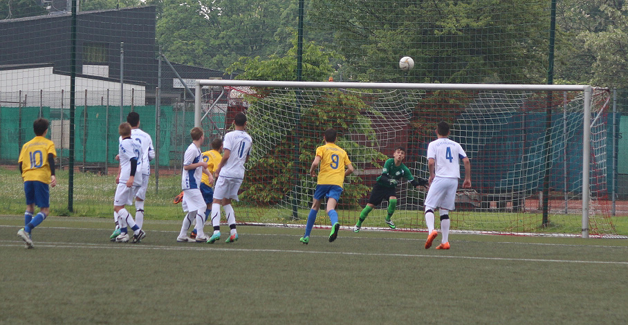 ... wird für den Torhüter immer länger ...