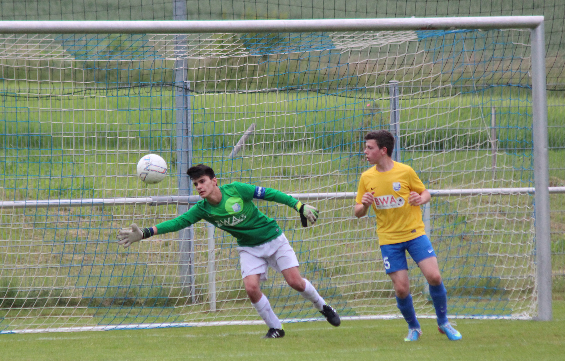 SV-Keeper Kabiz Khazei verhindert einen Gegentreffer