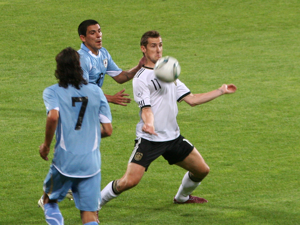 Blickt auf eine verletzungsreiche Saison in Italien zurück: DFB-Torschützenkönig Miro Klose