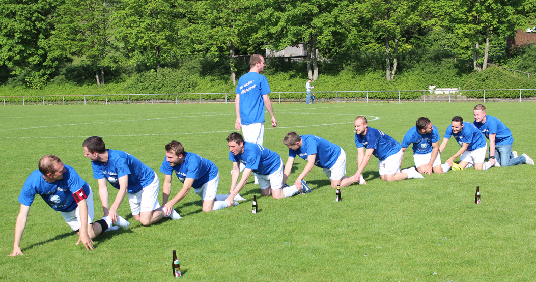 Die Meisterraupe setzt sich in Bewegung