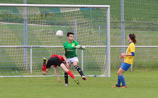 Lützelsachsen erhöht auf 2:0