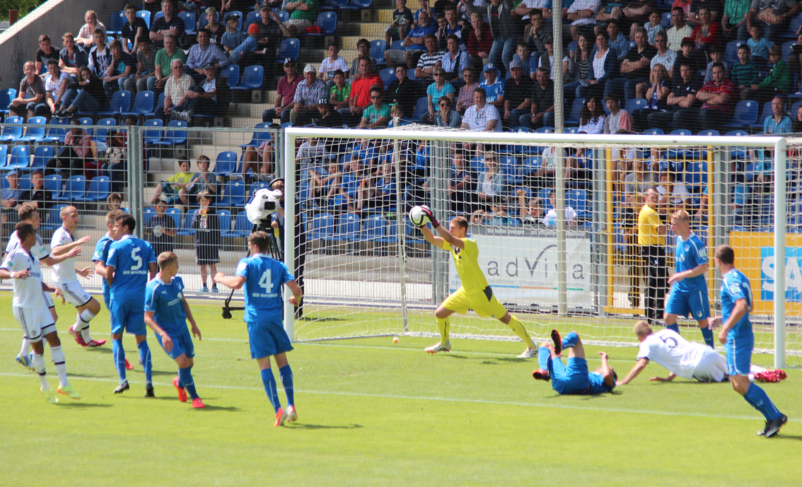 Sichere Beute für den fehlerfreien TSG-Keeper Marvin Schwäbe