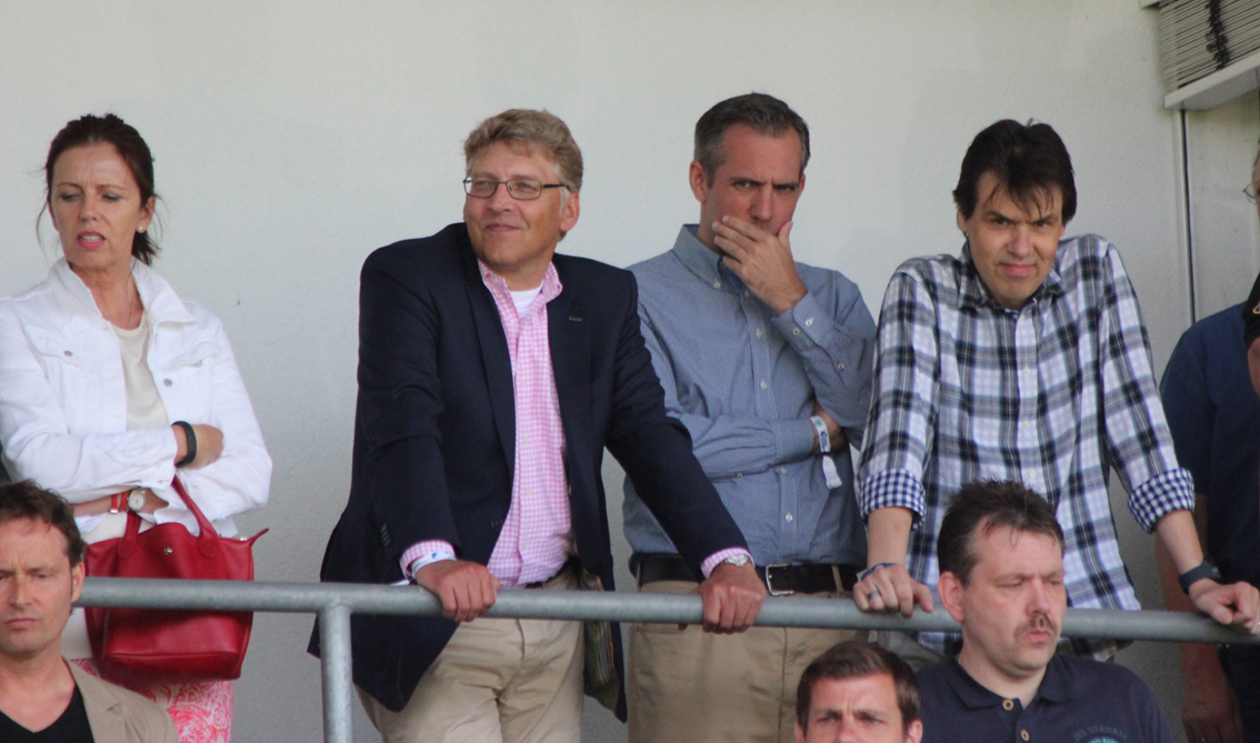 Gute gelaunte TSG-Führung auf der Haupttribüne