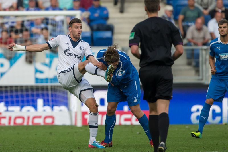 Szalai (li.) gegen Hoffenheim in Aktion