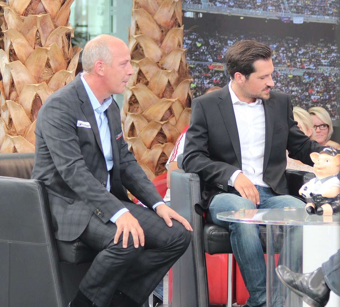 Mario Basler im Talk mit Journalisten