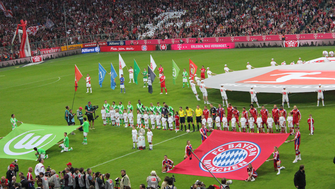 Die Mannschaften vor Spielbeginn