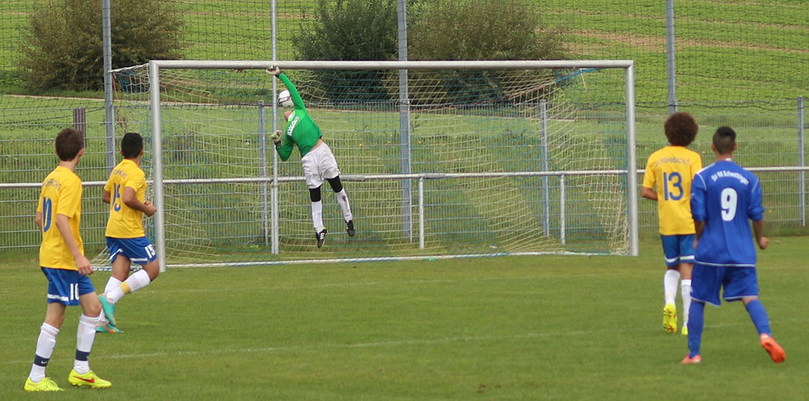 SVR-Keeper Kambiz Khazei greift daneben - Schwetzingen gleicht aus