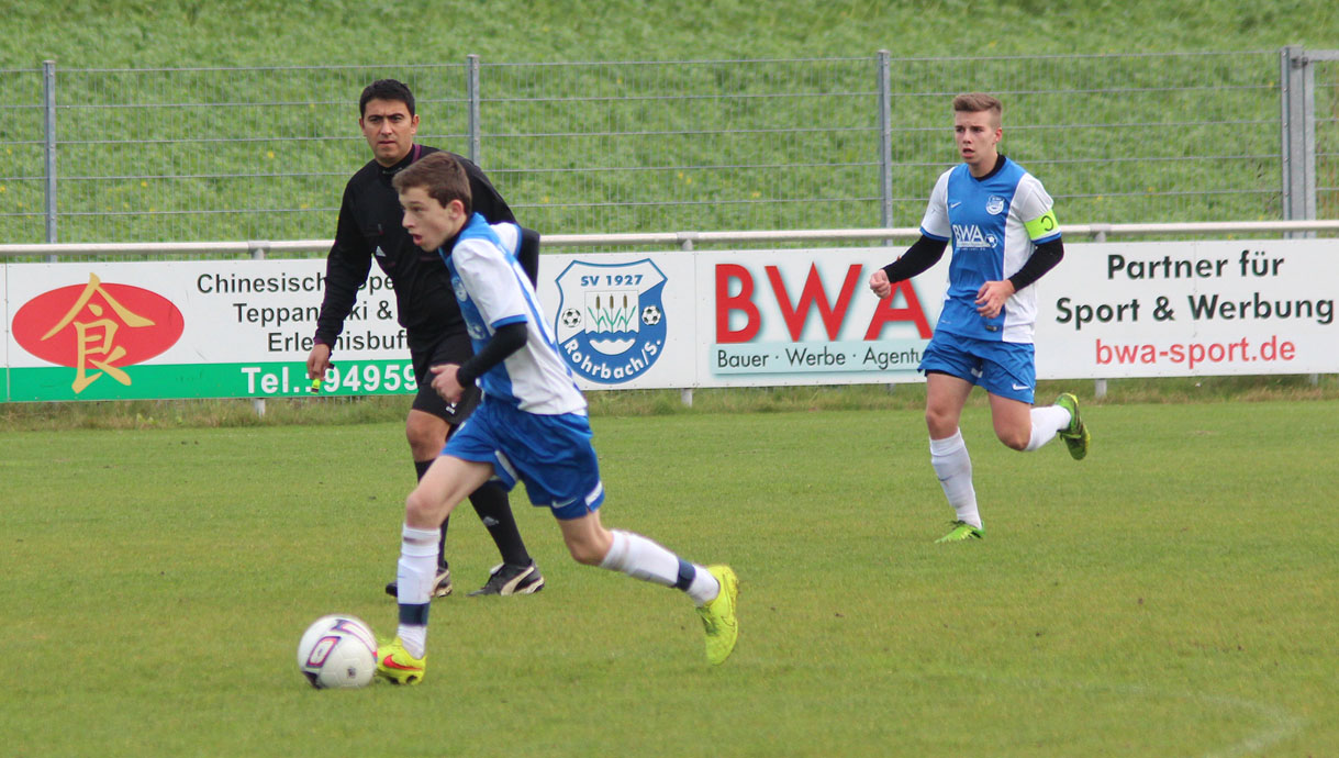 Dennis Bauer mit Vorwärtsdrang