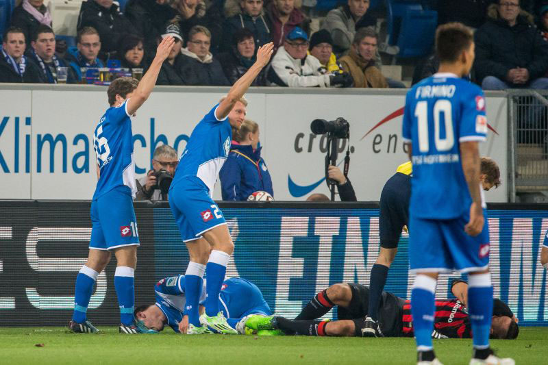 Süle liegt mit Schmerzen am Boden