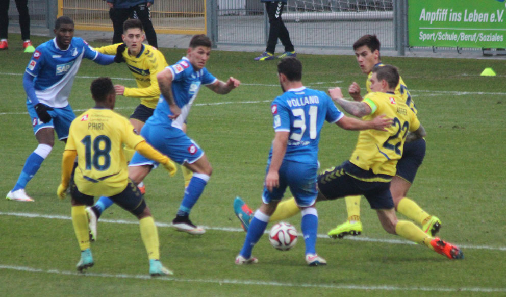 Hoffenheimer Angriff über Volland und Zuber