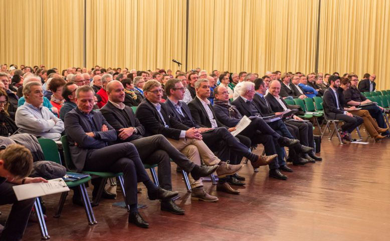 Die TSG-Mitglieder in der Sinsheimer Stadthalle
