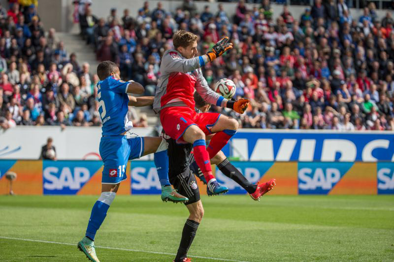 TSG-Keeper Oliver Baumann rettet in höchster Not