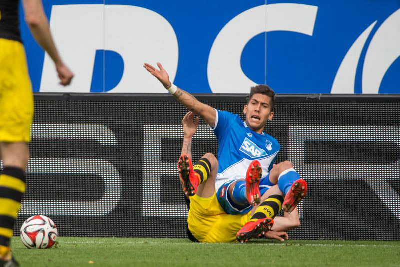 Firmino wird unsanft zu Fall gebracht