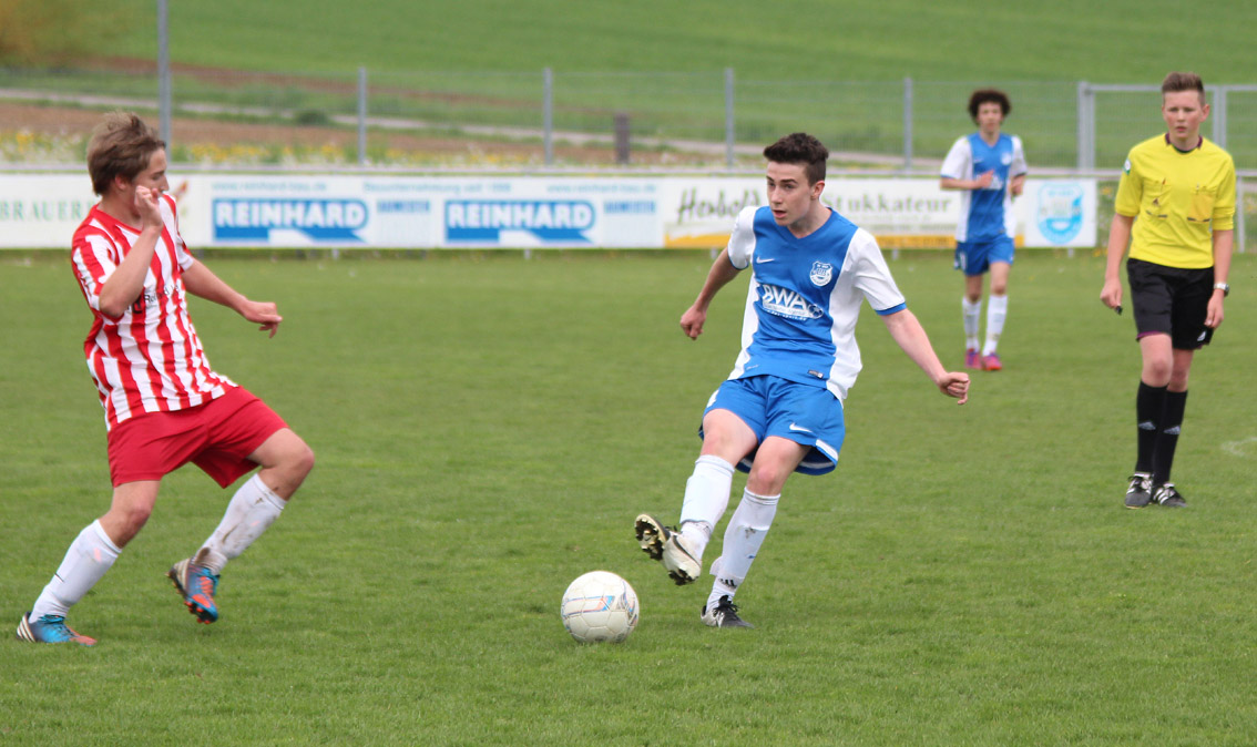 Michael Rohfleisch beim Torschuss