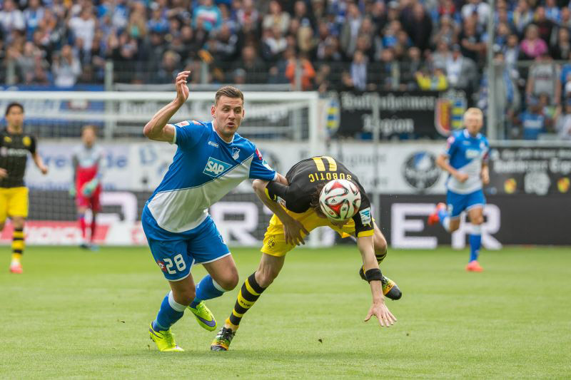 Szalai lieferte sich viel Zweikämpfe mit der Dortmunder Defensive