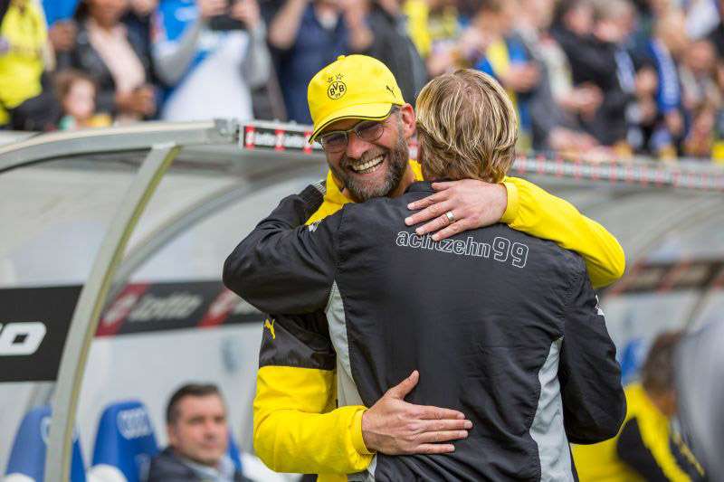 Jürgen Klopp und Markus Gisdol mit herzlicher Umarmung