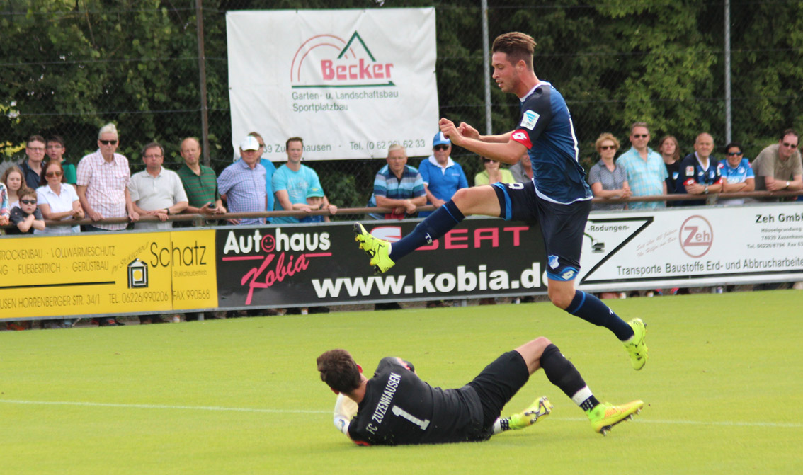 Uth kommt in dieser Szene einen Schritt zu spät