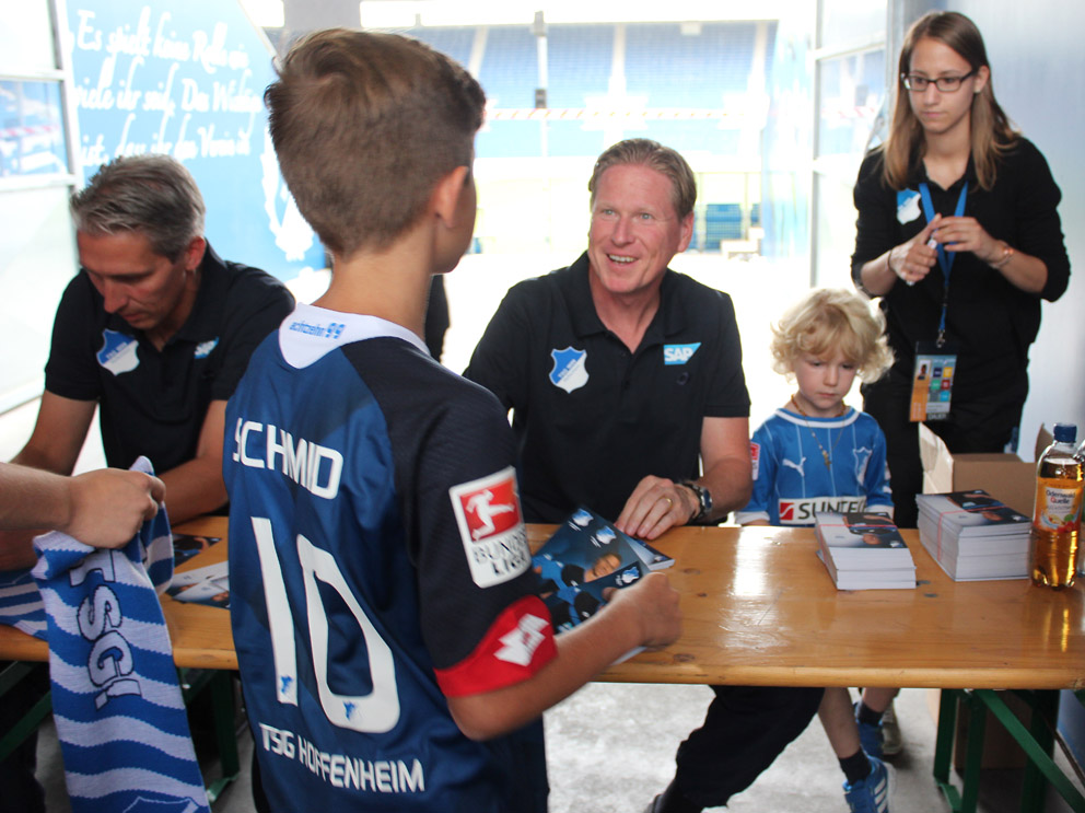 Markus Gisdol mit seinen Sohn nebenan