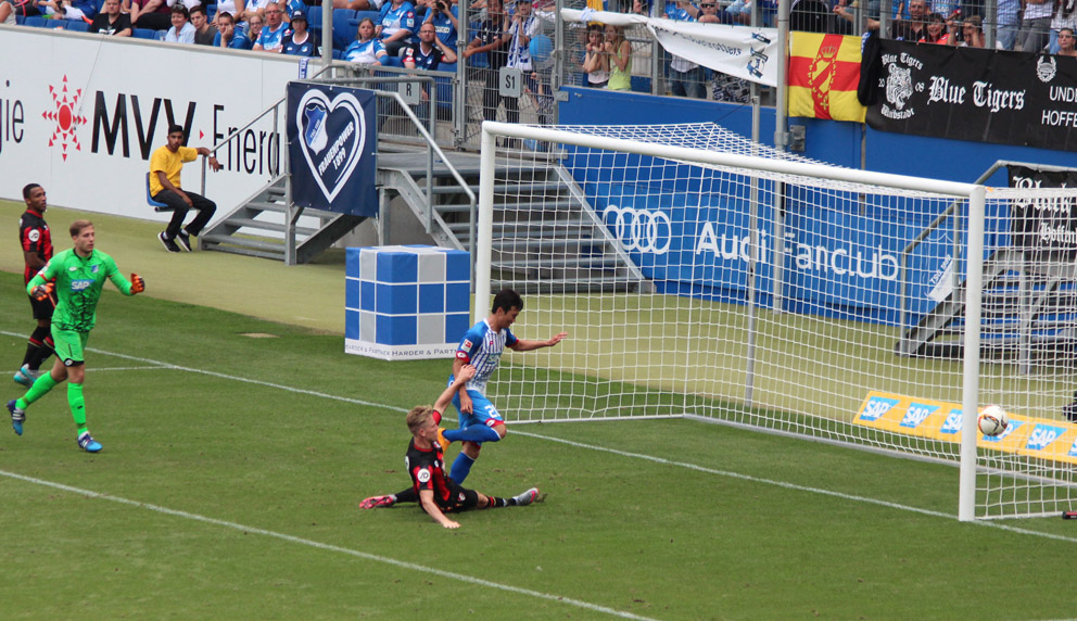 Glück für Hoffenheim, dass die Engländer diese Großchance nicht nutzen können