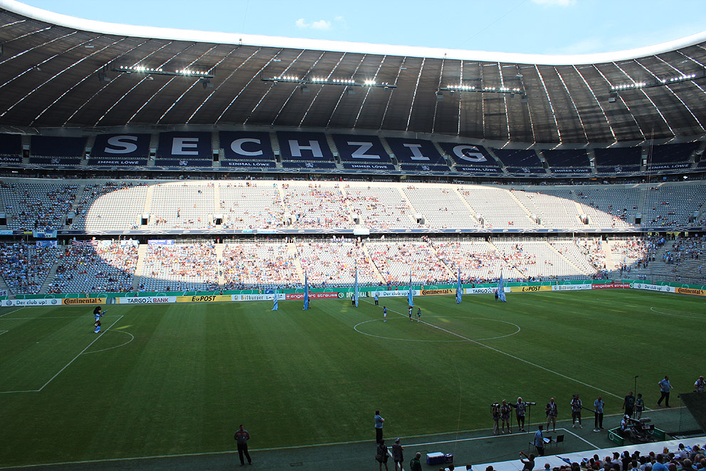 Sonnendurchflutete Allianz-Arena