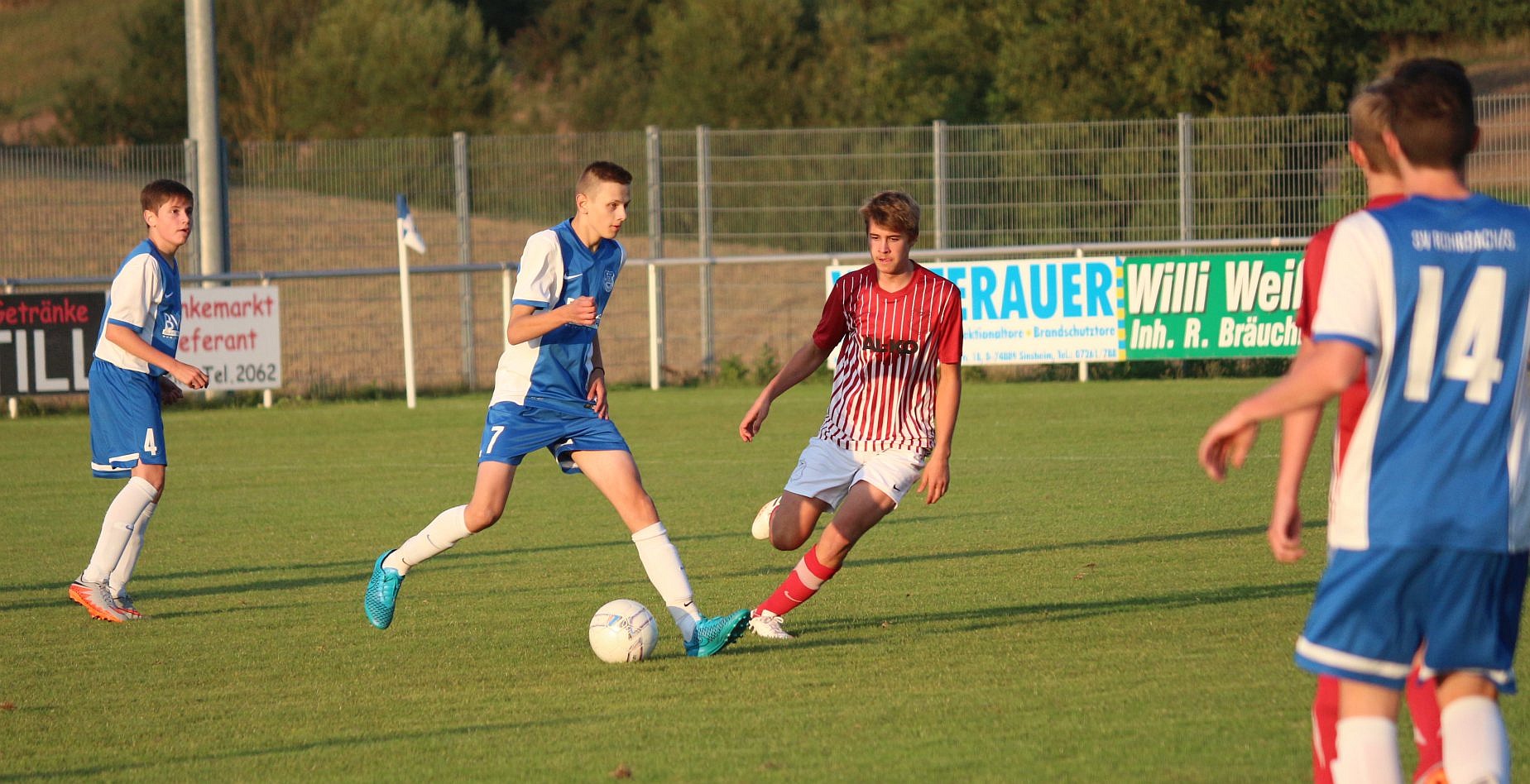 Josia Kuhr im zentralen Mittelfeld