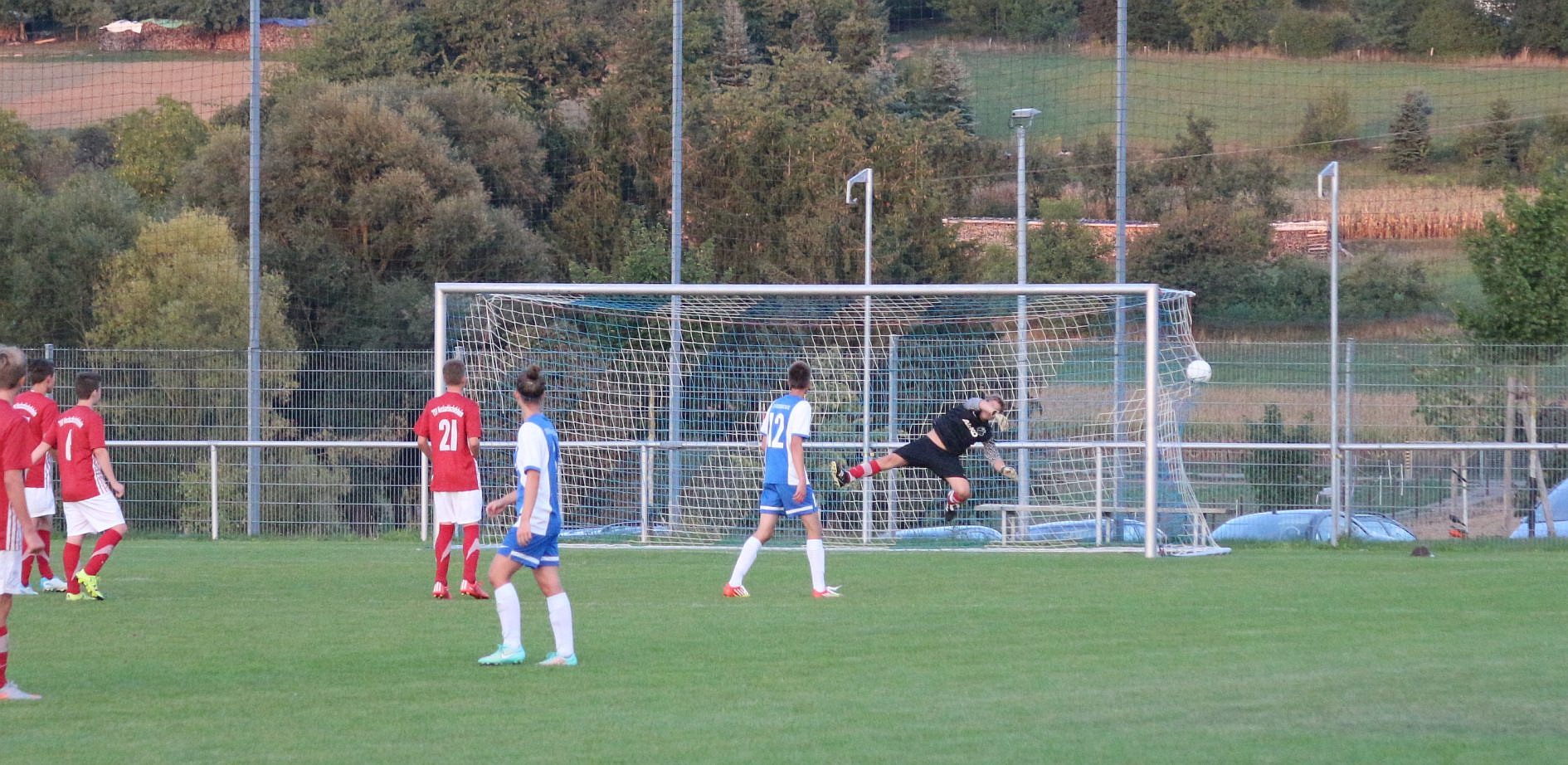 Bei Rohrbachs Führungstreffer durch Dennis Bauer ist der Gästekeeper machtlos