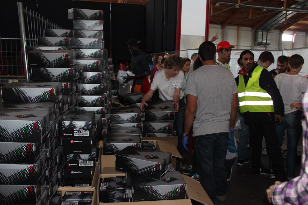 900 Schuhkartons stellte die TSG zur Verfügung