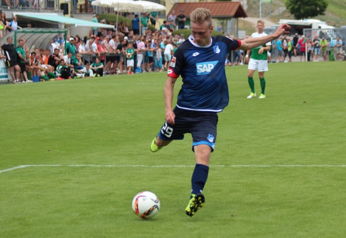 Nachwuchstalent Joshua Mees wird zum SC Freiburg verliehen, ...
