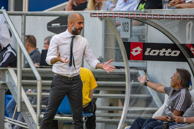 Guardiola hält es nur selten auf der Bank