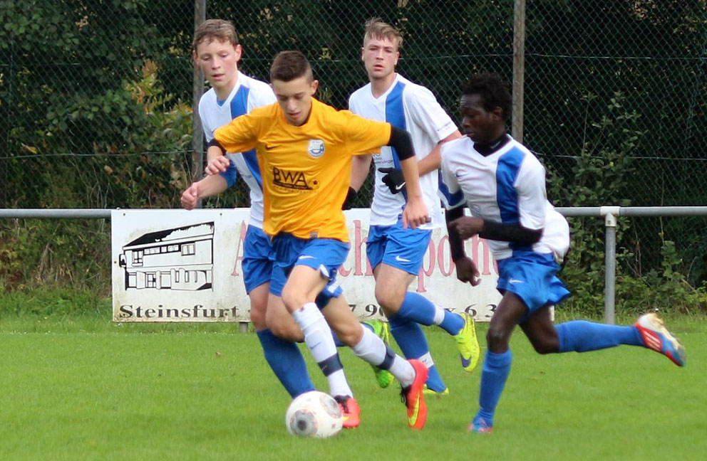 Dennis Bauer bei der Vorarbeit zur Rohrbacher Führung, die .....