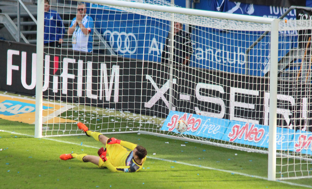 Volland bringt die TSG per Strafstoß in Führung