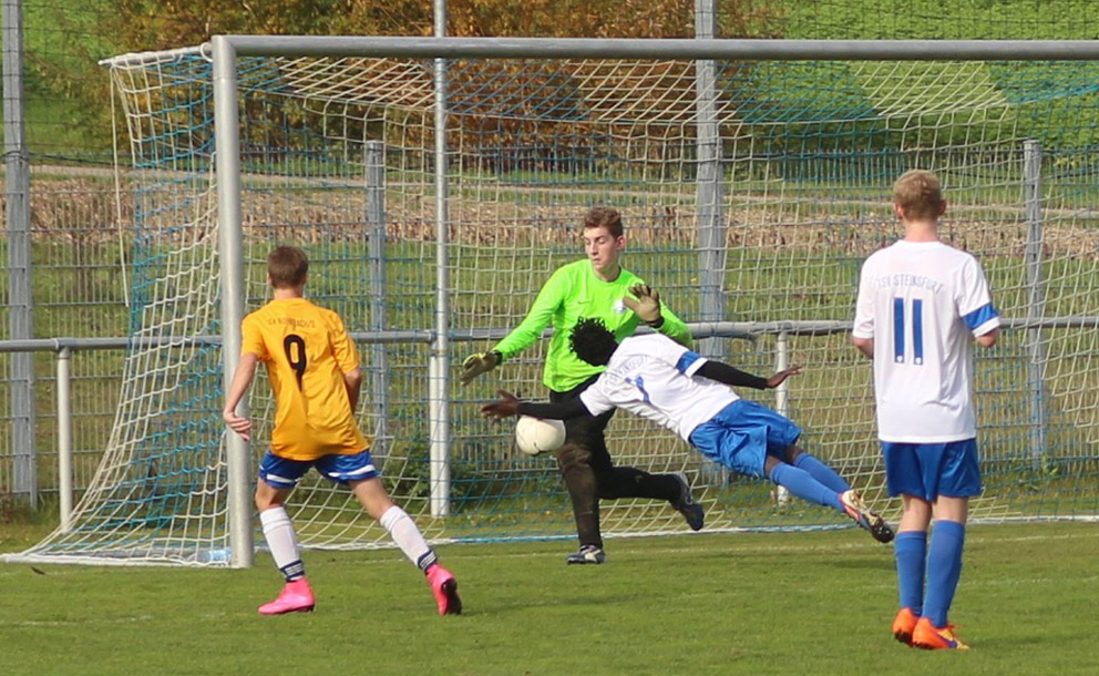 Steinsfurts Jeng mit tollkühner Flugeinlage