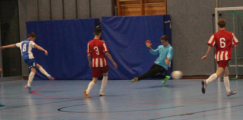 Nils Reißfelder bringt Rohrbach/S. 1 gegen die SG Waldangelloch/Hilsbach/Dühren mit 1:0 in Führung