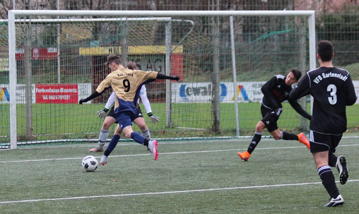 Die größte SG-Torchance für Loris Dembski verhindert ...