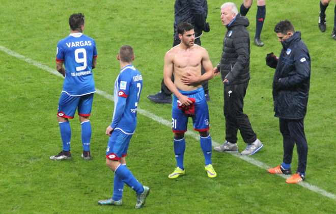 Enttäuschte Hoffenheimer Gesichter nach dem Schlusspfiff