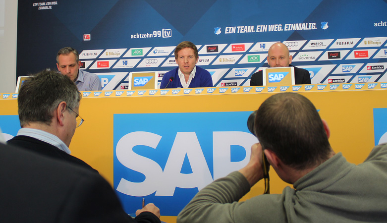 Nagelsmann zwischen Manager Rosen (re.) und Pressesprecher Kliem