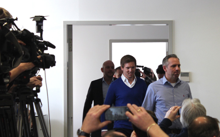 Nagelsmann betritt de Presseraum