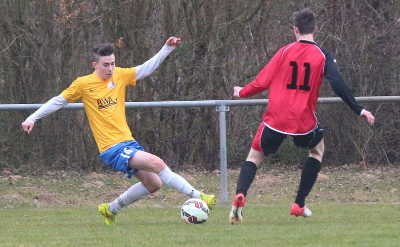 Michael Rohfleisch (li.) gegen Markos Zecevic