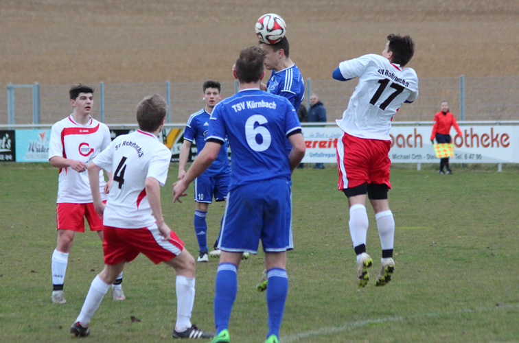Kürnbach gewinnt erneut ein Kopfballduell