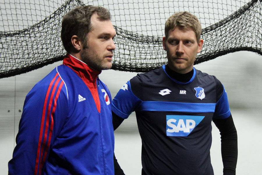 Erfahrungsaustausch der beiden Torwarttrainer Eike Voß (li.) und Michael Rechner