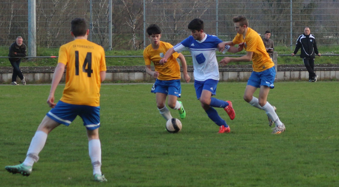 Trotz Überzahl kann der SV den Gegner nicht stoppen